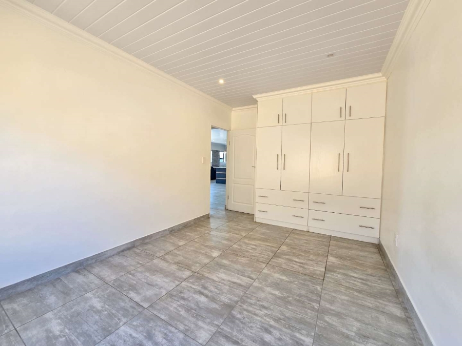 3 Bedroom Property for Sale in Stilbaai Wes Western Cape